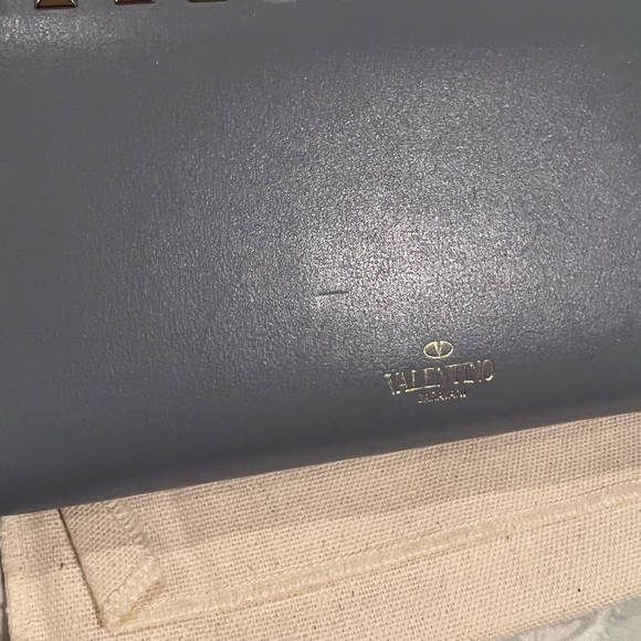 Valentino Garavani Wallet - πAuthenticπ - Picture 7 of 9
